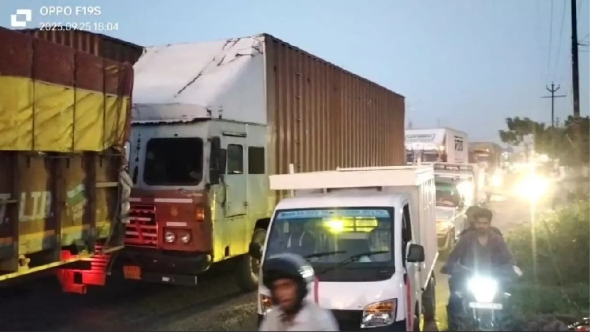 kushinagar-accident-father-dead-two-sons-injured-on-dussehra